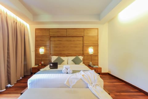 In-room safe, desk, iron/ironing board, free WiFi