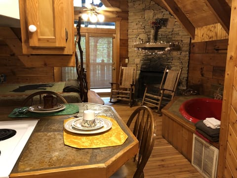 Foxglove Romantic Cabin (Pet Friendly) | Individually decorated, individually furnished