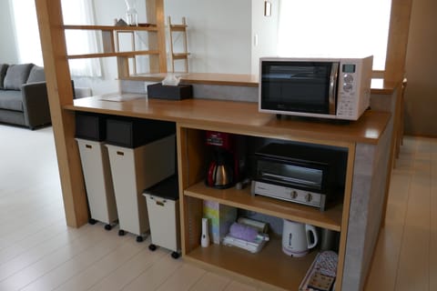 2 Bedroom House | Private kitchenette | Fridge, microwave, stovetop, coffee/tea maker