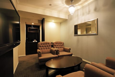 Suite, Non Smoking, City View | Down comforters, minibar, blackout drapes, free WiFi