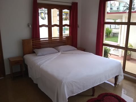 Comfort Double Room | Minibar, iron/ironing board, WiFi