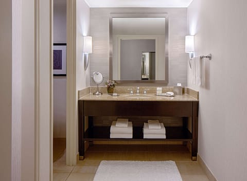 One King Bed | Bathroom | Combined shower/tub, designer toiletries, hair dryer, towels