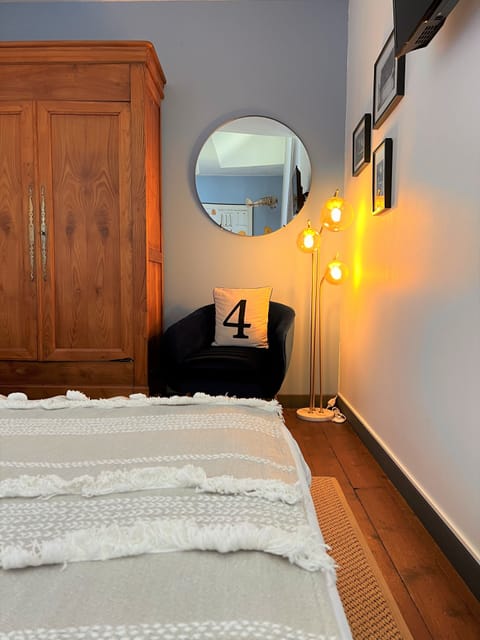 Superior Double Room, Non Smoking (Mathématiques) | Premium bedding, memory foam beds, blackout drapes