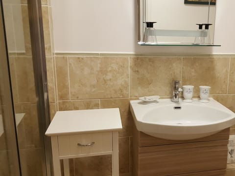 Comfort Double Room, Ensuite (3) | Bathroom