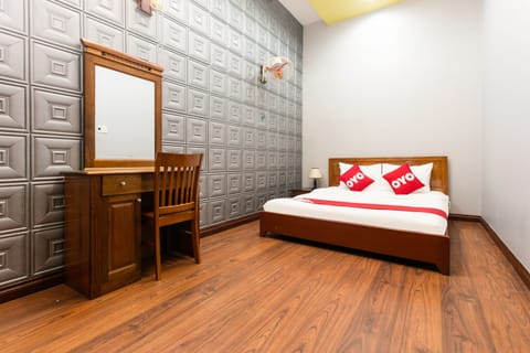 Standard Double Room | In-room safe, desk, soundproofing, free WiFi