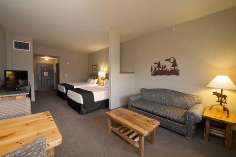Family Suite - Water Park Included | In-room safe, laptop workspace, free cribs/infant beds, Internet
