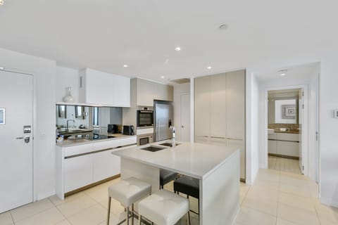 Apartment, 2 Bedrooms, 2 Bathrooms (Apartment 3004) | Private kitchen | Full-size fridge, microwave, oven, stovetop