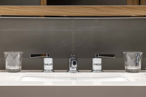 Shower, free toiletries, hair dryer, bathrobes