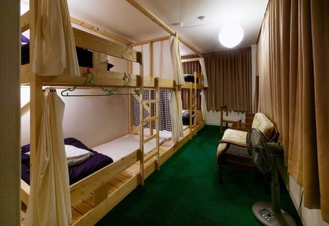 Private Room A with lock (For 1~4 Guests) | In-room safe, free WiFi, bed sheets