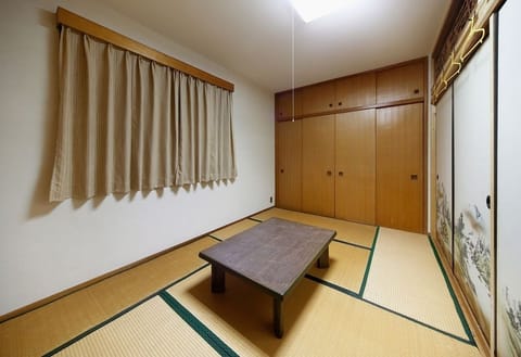 Private Japanese Style Room | In-room safe, free WiFi, bed sheets