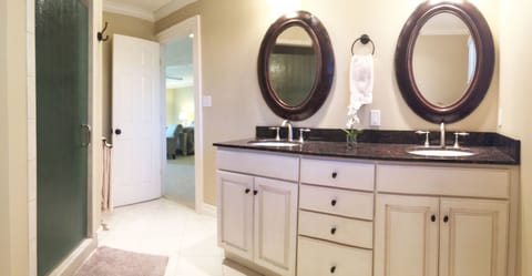 Suite, 1 King Bed, Private Bathroom, Lake View | Bathroom sink