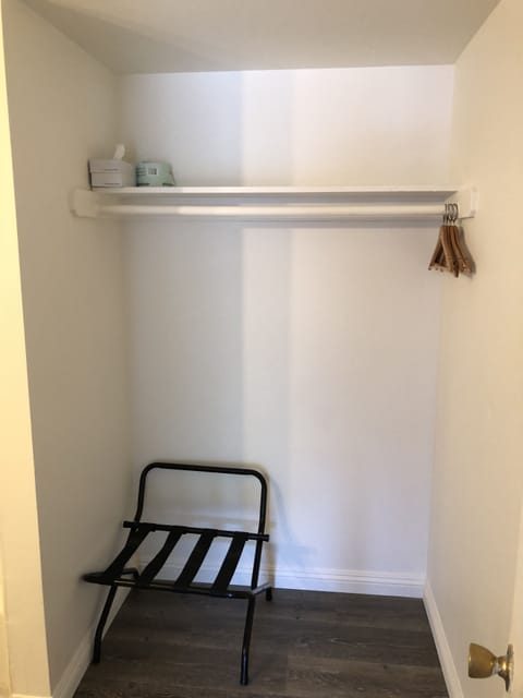 Basic Room, 1 King Bed, City View | Bathroom | Combined shower/tub, free toiletries, towels