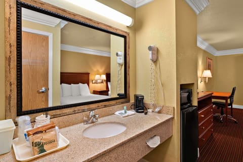 Standard Room, 2 Queen Beds, Non Smoking, Refrigerator & Microwave | Bathroom | Free toiletries, hair dryer, towels, soap