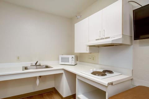 Studio, 1 Queen Bed, Accessible, Non Smoking | Private kitchen | Fridge, microwave, stovetop