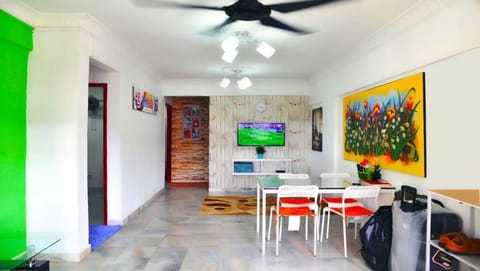 Apartment, 3 Bedrooms | Living area | 40-inch LED TV with cable channels, TV