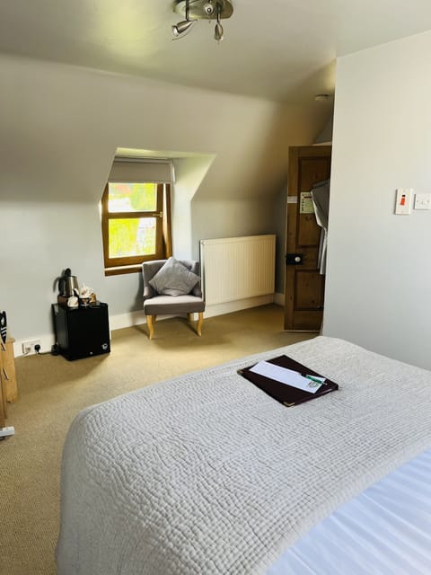 Double Room, Ensuite | Desk, free WiFi, bed sheets