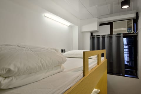 Economy Shared Dormitory, Mixed Dorm | In-room safe, soundproofing, iron/ironing board, free WiFi