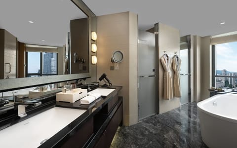 Yatai Tower Deluxe Suite | Bathroom | Rainfall showerhead, eco-friendly toiletries, hair dryer, bathrobes