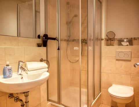 Comfort Double Room, Private Bathroom | Bathroom