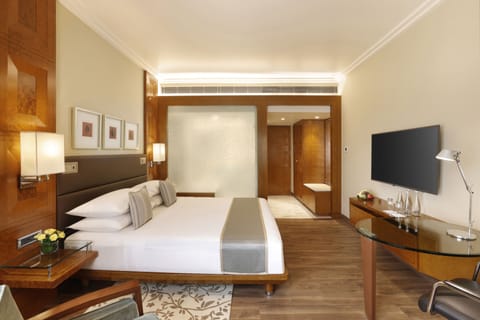 Premium bedding, memory foam beds, free minibar, in-room safe