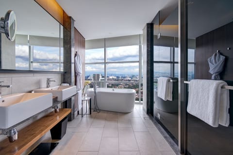 Le Meridien Suite, 1 King Bed, Non Smoking | Bathroom | Free toiletries, hair dryer, bathrobes, slippers