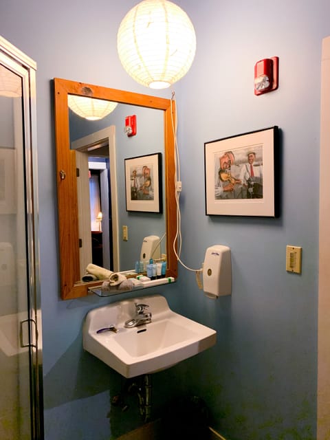 Single Room The Bois Sec | Bathroom | Towels