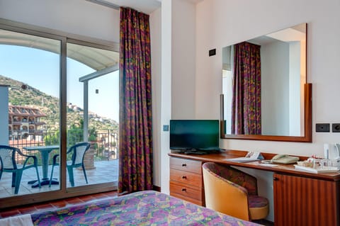 Standard Double Room (Terrazze) | Minibar, in-room safe, desk, free WiFi