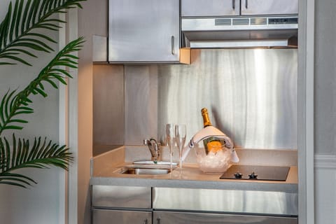 Cabana Poolside Suite | Private kitchen | Fridge, coffee/tea maker