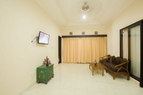 Suite | Living room | LED TV