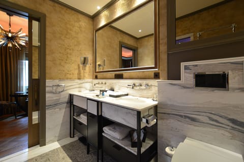 Suite, 2 Bedrooms | Bathroom | Separate tub and shower, jetted tub, hydromassage showerhead