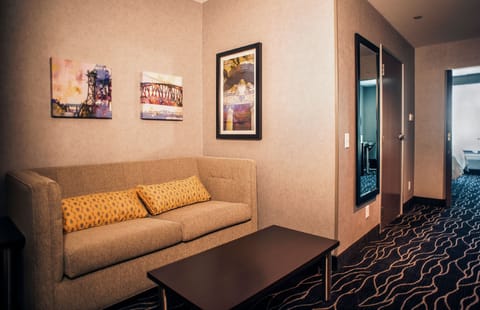 Suite, 1 Bedroom | In-room safe, desk, blackout drapes, soundproofing