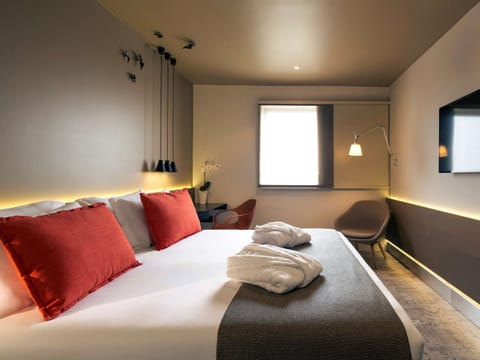 Privilege, Panoramic Room, 1 Double Bed | Hypo-allergenic bedding, Select Comfort beds, minibar, in-room safe