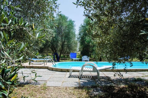 Deluxe Villa, 4 Bedrooms, Private Bathroom, Pool View | Garden view