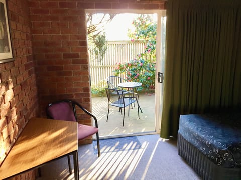 Twin Room with Courtyard | Terrace/patio