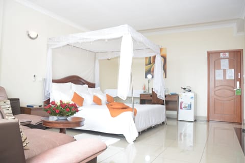 Grand Suite | Premium bedding, memory foam beds, minibar, in-room safe