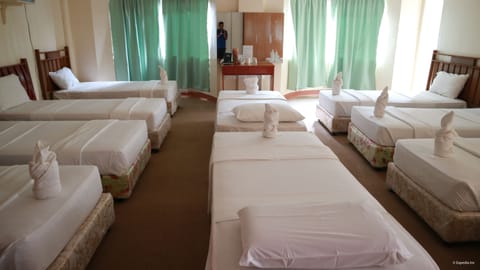 Dormitory | Desk, rollaway beds, free WiFi, bed sheets