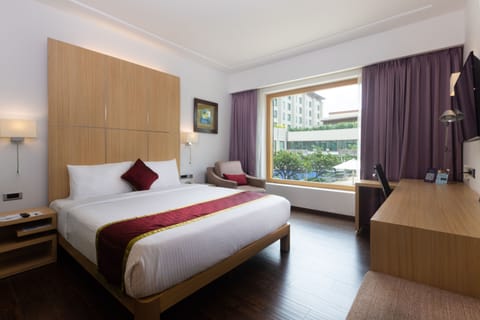 Premium bedding, memory foam beds, minibar, in-room safe