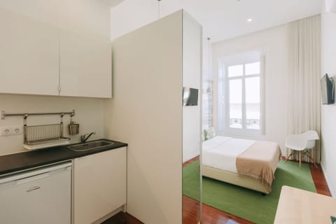 Studio | Private kitchen | Fridge, microwave, stovetop, espresso maker