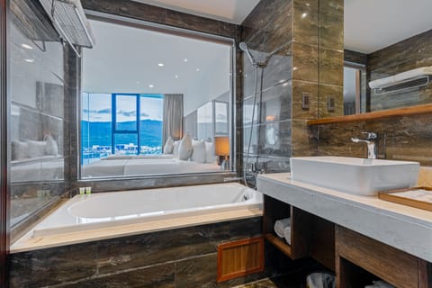 Junior Suite Twin, Panoramic View | Bathroom | Separate tub and shower, deep soaking tub, rainfall showerhead