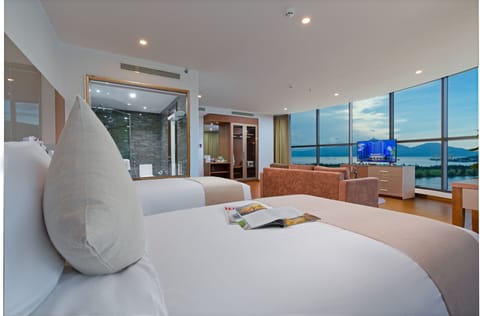 Junior Suite Twin, Panoramic View | Premium bedding, down comforters, memory foam beds, minibar