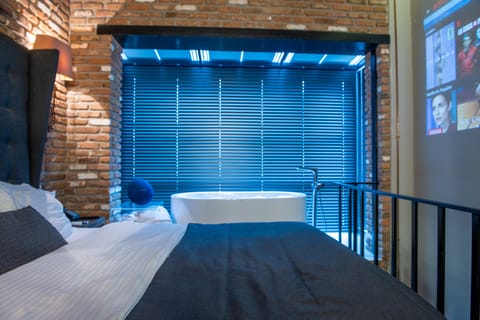 Design Suit Somineli ve Jakuzi | Premium bedding, minibar, individually decorated, individually furnished