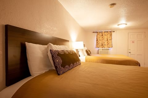 Deluxe Double Room, 2 Queen Beds | Desk, free WiFi