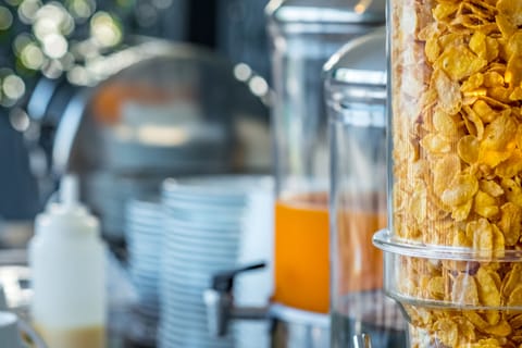 Daily English breakfast for a fee