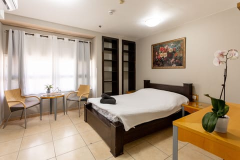 Twin Room | Minibar, free WiFi, bed sheets