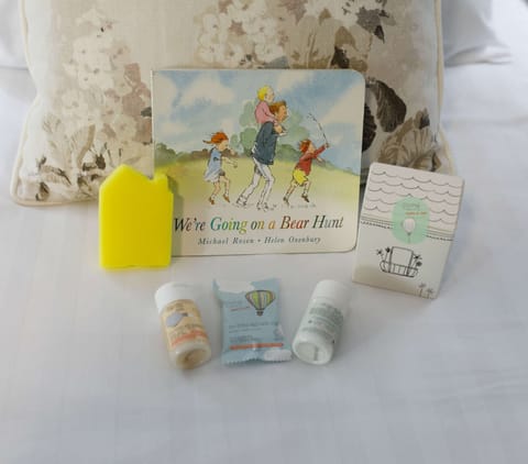 Premium bedding, desk, iron/ironing board, free WiFi