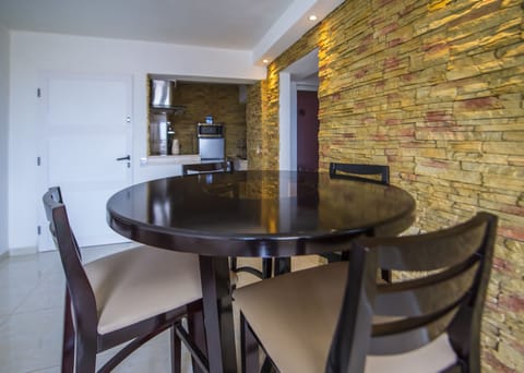 Luxury Neptuno Apartment 2 Bedrooms | Breakfast area