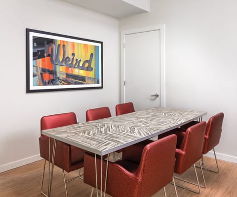 Standard Condo, 2 Bedrooms | In-room dining