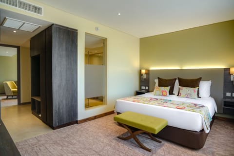 Family Double Room | Premium bedding, in-room safe, desk, laptop workspace