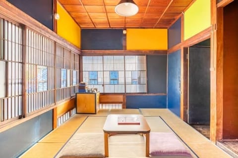 Superior Japanese Style Room with Shared Bathroom (Rainbow) | Free WiFi, bed sheets