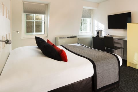 Standard Double Room | Premium bedding, minibar, in-room safe, individually decorated